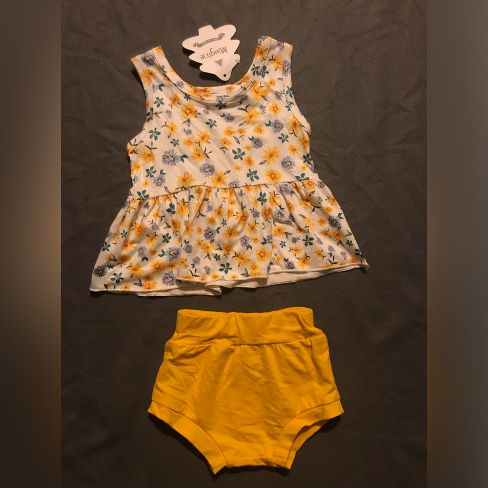 NWT Floral 6-12 Month Outfit